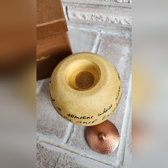 NEW Friend Comfort Candle brand new in box. - Picture 9 of 10